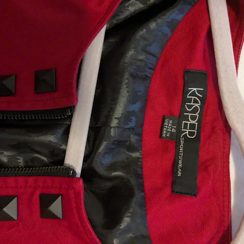 Jacket - Picture 3 of 4